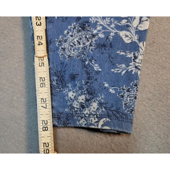 Time & Tru Womens Size XL (16-18) High Rise Denim Style Pull On Floral Jeggings - Picture 7 of 11
